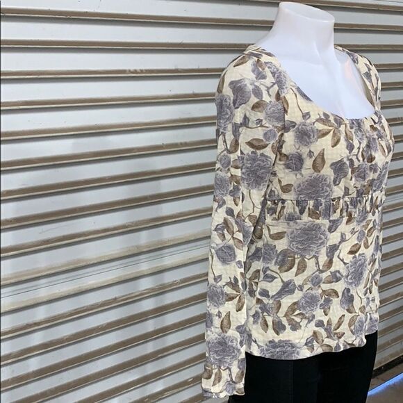 🛍️Access size medium sweet top - Picture 6 of 8